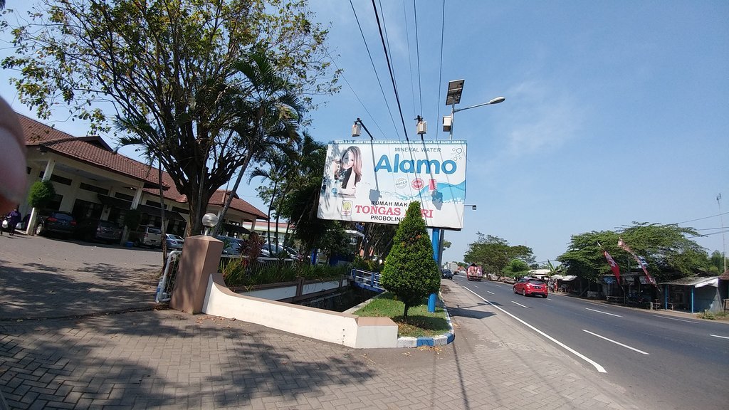 Rumah Makan Tongas Asri